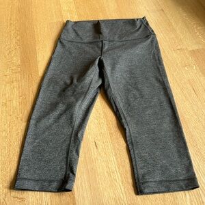Authentic Lululemon cropped leggings